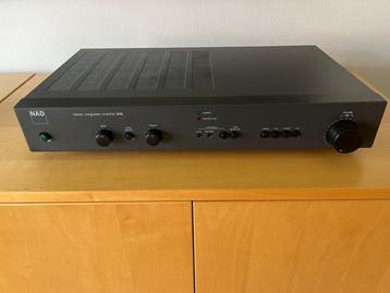 NAD - 310 Solid state geïntegreerde versterker