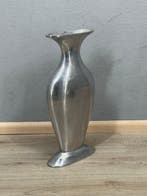 Vaas - Aluminium - Sculpturale vaas