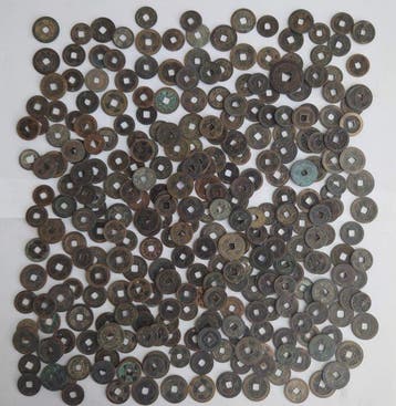 Japan. Cash coin Edo Period, Lot of 1 Kg coins (Zonder