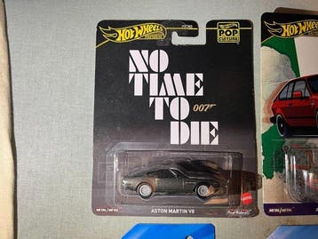 Hot Wheels 1:64 - Voiture miniature (5) - Aston Martin V8;, Nieuw