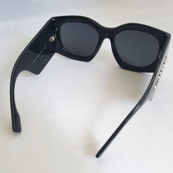 Burberry - Crystal Edition - New - Lunettes de soleil, Bijoux, Sacs & Beauté, Lunettes de Soleil & Lunettes | Femmes