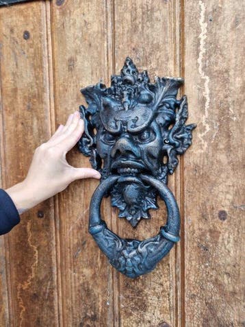 sculptuur, XL Castle Door Knocker - 36 cm - IJzer - 2026