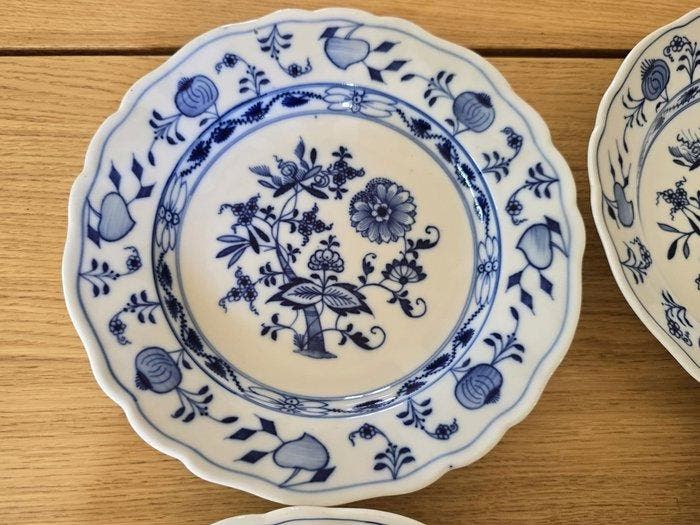 Stadt Meissen - Zwiebelmuster / Blue Onion Dinner Plates –, Antiquités & Art, Antiquités | Verre & Cristal