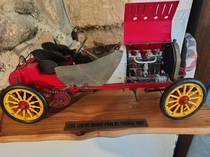Pocher 1:8 - Modelauto - Fiat 130 HP Grand Prix de France, Hobby & Loisirs créatifs, Voitures miniatures | 1:5 à 1:12
