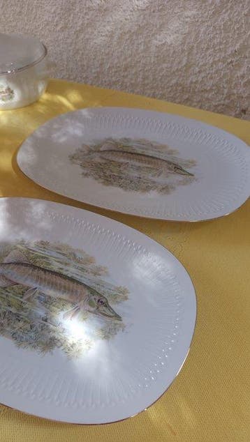 Hutschenreuther - Tafelservies voor 12 (16) - Luksor -, Antiek en Kunst