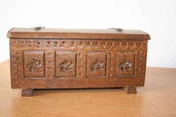 Handmade - Sieradendoos (2) - Dekenkist / Dekseldoos -