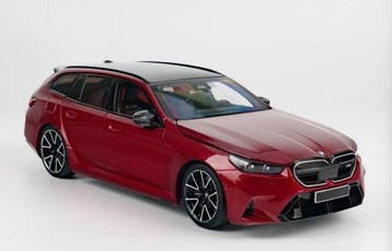 Minichamps 1:18 - Model sportwagen - BMW M5 Touring 2024 -