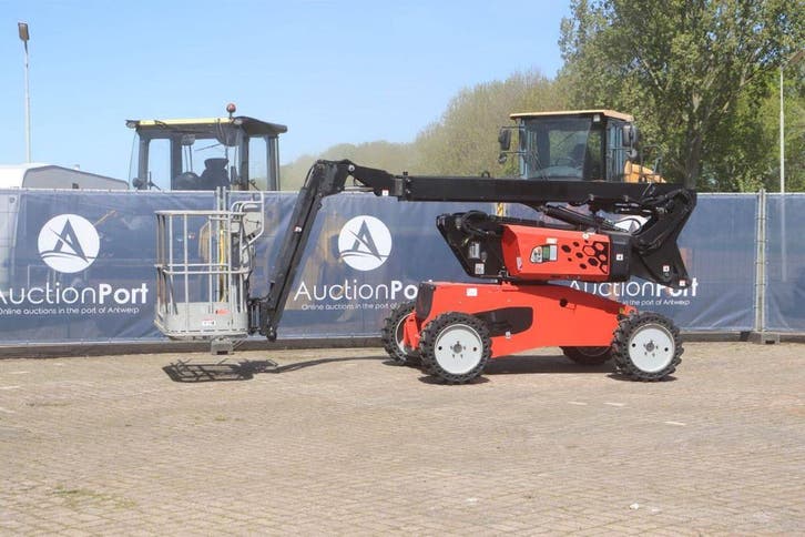 Veiling: Knikarmhoogwerker Manitou Man-Go 12 Diesel 19.4kW 1, Articles professionnels, Machines & Construction | Ascenseurs, Échafaudages & Échelles