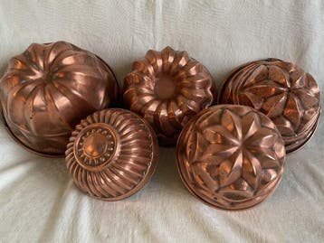 Mal (5) Vintage - 5 antieke puddingvormen
