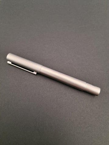 Otto Hutt - Design08 grey - Balpen, Nieuw