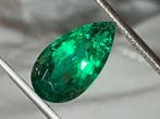 1 pcs Groen Smaragd - 4.82 ct - Gemological Institute of, Nieuw