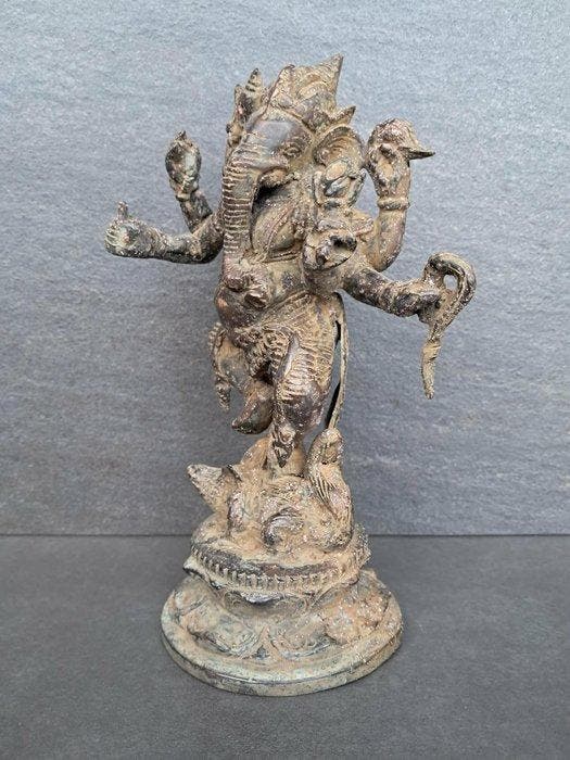 Ganesha in brons die danst op zijn vahana (rat) - Indonesië, Antiek en Kunst, Kunst | Niet-Westerse kunst