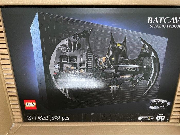 Lego Set - 76252 + Special Coin S23 (limited) - DC Super, Kinderen en Baby's, Speelgoed | Duplo en Lego