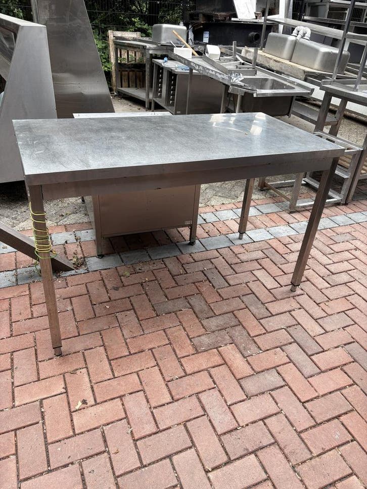 RVS WerkTafel 140 x 70 x 89cm (B x D x H) Wordt Schoongemaak, Zakelijke goederen, Horeca | Keukenapparatuur, Ophalen of Verzenden