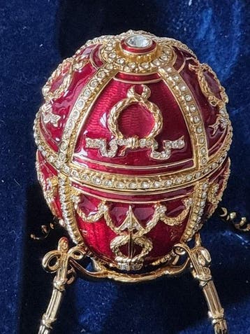 Fabergé ei - Fabergé-stijl rozenknop met gouden bol, 24k, Antiek en Kunst