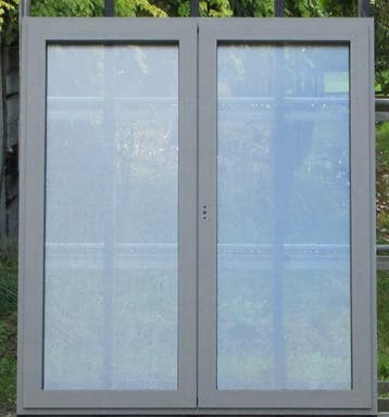 aluminium raam , chassis , venster 135 x 153 kwartsgrijs, Bricolage & Construction, Ophalen of Verzenden, Raamkozijn