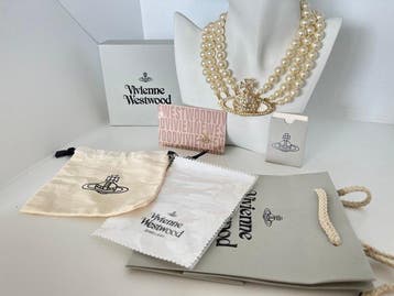 Vivienne Westwood - drie-rijige kunstparels - Choker