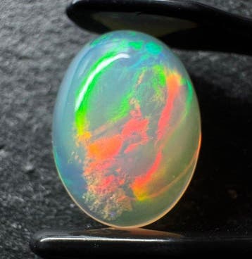 Opaal Cabochon- 1.4 g