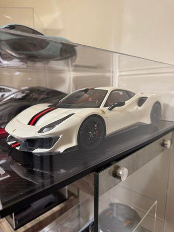 BBR 1:12 - Modelauto - Ferrari 488 pista - Beperkt, Hobby en Vrije tijd, Nieuw