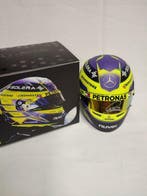 Lewis Hamilton - 2024 - Schaal 1:2 helm