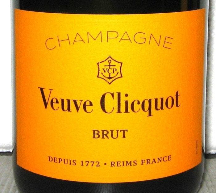 Veuve Clicquot, Carte Jaune - Champagne Brut - 4 Flessen, Collections, Vins
