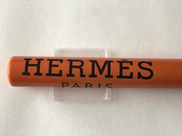 Rob VanMore - Beating Hermes with a Orange Bat, Antiquités & Art, Art | Objets design