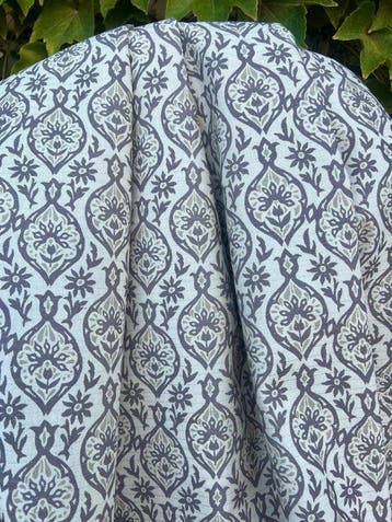 Exclusieve ikat-geprinte stof op linnen. Bekleding en
