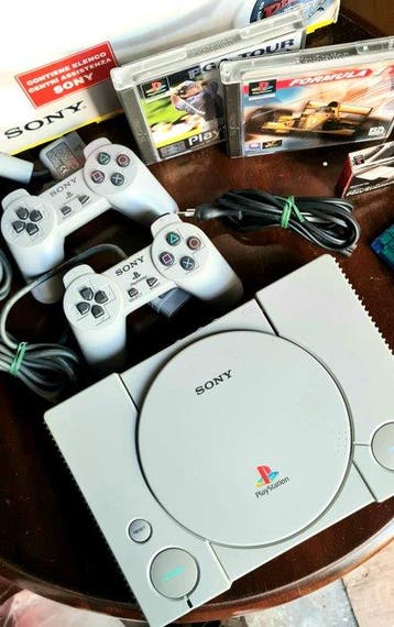 Sony - Playstation 1 (PS1) - PlayStation (PS1) -