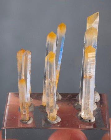 MANGO QUARTZ veel - Hoogte: 3.3 cm - Breedte: 0.6 cm- 7 g -