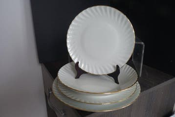 Porcelaine du Berry LIMOGES - LBF - Assiette (24) -, Antiquités & Art