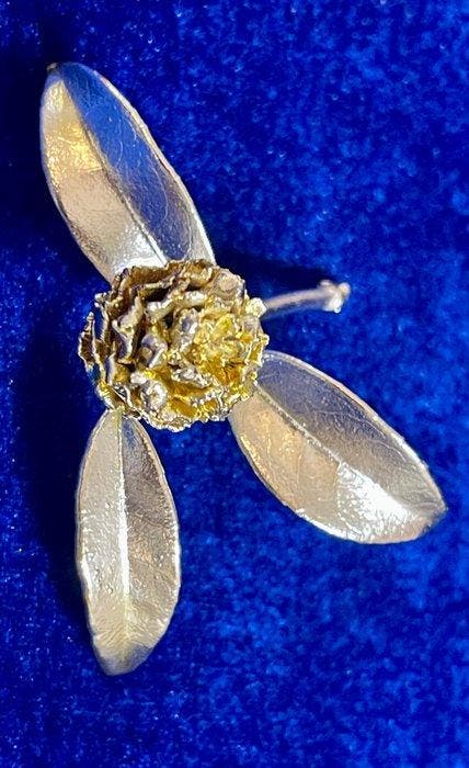 Pierre - Beeldje - Chrysanthemum-style Flowers (2) - .925, Antiquités & Art, Antiquités | Argent & Or