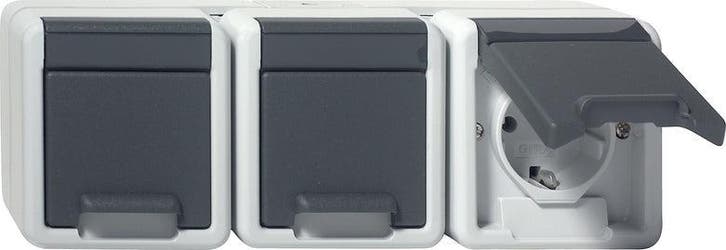 Gira Drievoudige Schuko Stopcontact Met Scharnierende, Doe-het-zelf en Bouw, Elektriciteit en Kabels, Verzenden