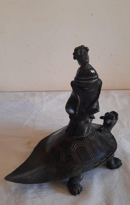 Bronzen vrouwelijk beeldje op een drakenschildpad - Brons -, Antiek en Kunst, Antiek | Overige Antiek