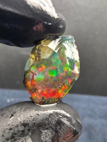23.65ct Crystal Opal Specimen Ruw- 4.73 g