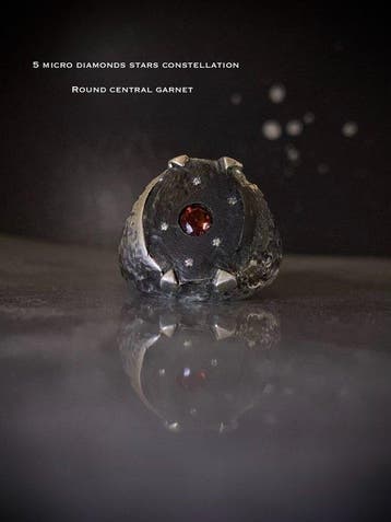 Handgesmeed zilveren ring, uniek exemplaar ter wereld, met