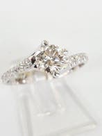 Verlovingsring - 18 karaat Witgoud - 0.87ct. tw. Diamant