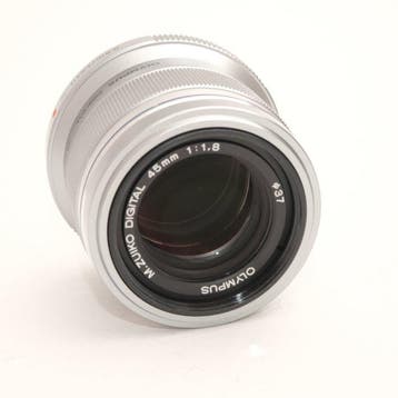 Olympus M.ZUIKO DIGITAL 45mm 1:1.8 Objectif d’appareil photo