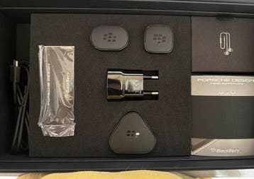 Blackberry, Porsche Design P9982 - Mobiele telefoon (1) -