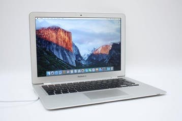 Museum piece: Apple MacBook Air 13 inch (Mid 2009) |