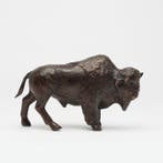 Sculpture, NO RESERVE PRICE - Sculpture of a Bronze Bison -