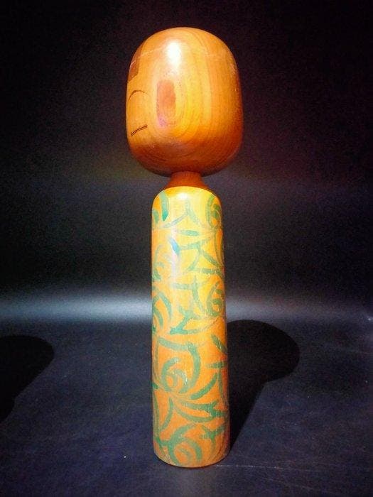 Isetsu Kuribayashi - Beeldje, Prachtige Sosaku Kokeshi, Antiquités & Art, Curiosités & Brocante
