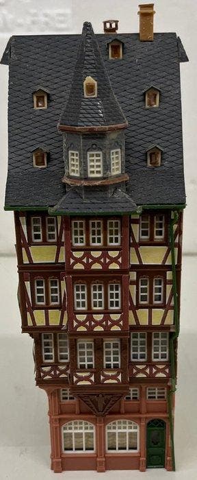 Faller H0 - Décor de train miniature (4) - La façade se