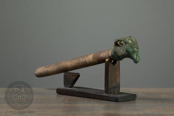 West-Aziatisch Gepolijst steen; gegoten brons Slijpsteen met