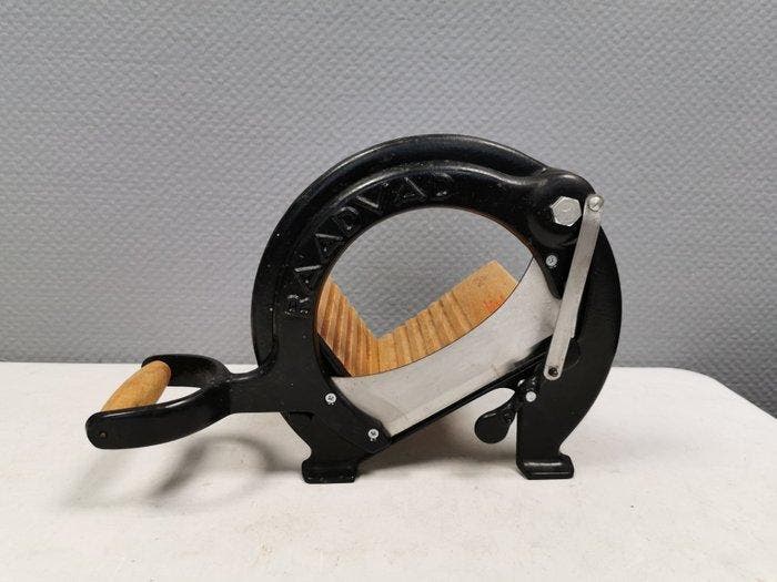 Raadvad - Ove Larsen - Broodsnijmachine - Model 294 -, Antiek en Kunst, Antiek | Meubels | Stoelen en Sofa's