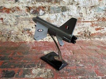 Ornement décoratif - avion à réaction
