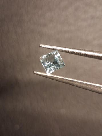 Natural Topaz - Sky Blue - 0.445 ct - square - irradiated, Verzenden, Nieuw