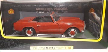 1:18 - Voiture miniature - MERCEDES PAGODE - 280 SL Cabrio