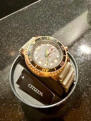 Citizen - Promaster Divers Eco Drive 200 BAR - Gold Edition, Nieuw