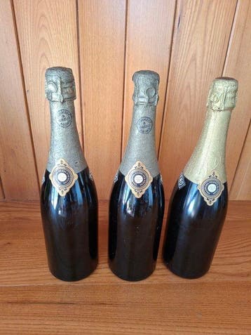 Pommery, 1973 x2 & NV x1 - Champagne Brut - 3 Bouteilles, Verzamelen, Nieuw