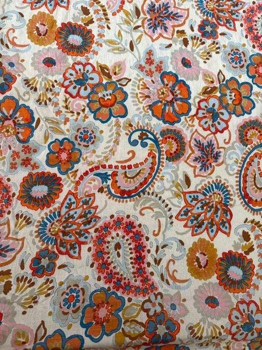 Meubelstof - 400 cm - 150 cm - zijden stof met bloemmotief, Antiek en Kunst, Antiek | Tapijten, Tafelkleden en Textiel